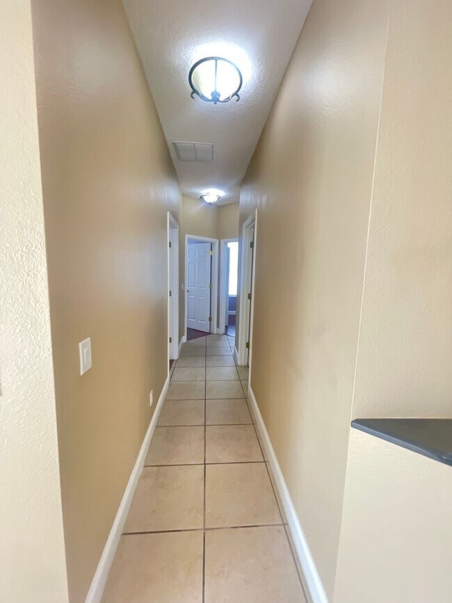 Building Photo - 10366 Cypress Knee Cir