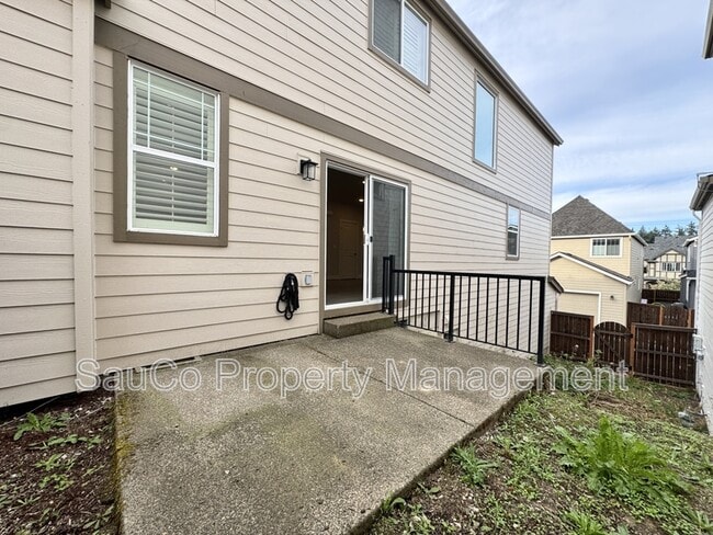 Building Photo - 14419 SW 168th Ave