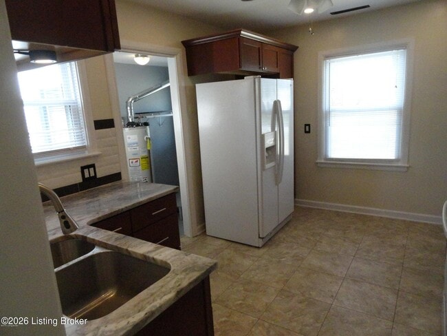 Building Photo - 502 Harris Pl