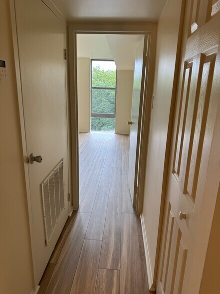 Building Photo - 9039 Sligo Creek Pkwy