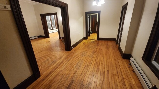 Building Photo - 62 Spring St