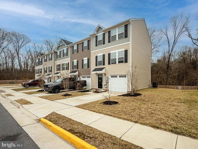 Building Photo - 290 Sage Cir