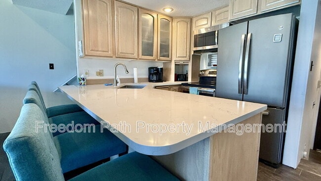 Building Photo - 301 Iberian Way