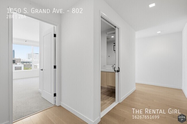 Building Photo - 1050 S Grand Ave