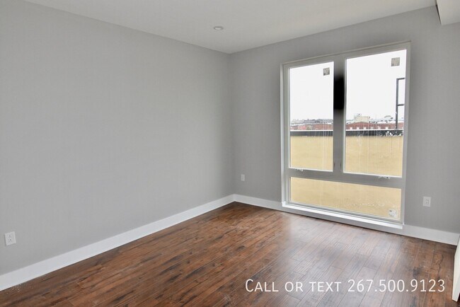 Building Photo - 330 Cambridge St