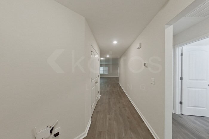 Building Photo - 106 Bluff Rd