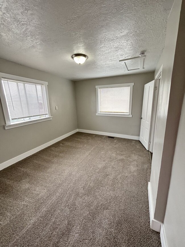 Building Photo - Beautiful 3 Bed 2 Bath Rental in Clearfiel...