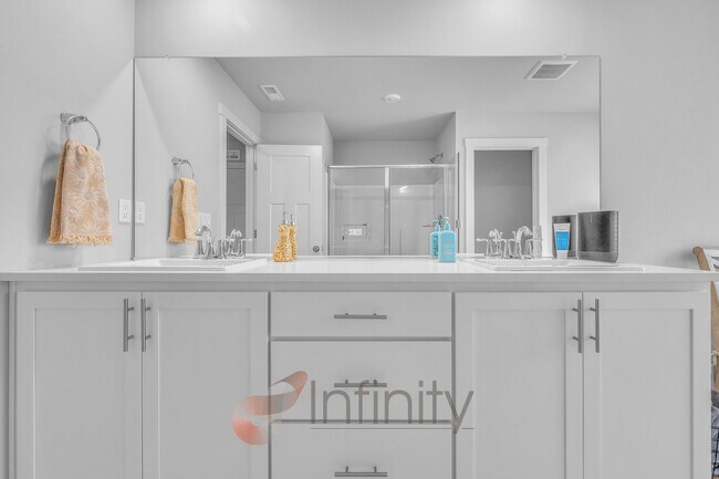 Building Photo - 8943 SW Vermillion Dr