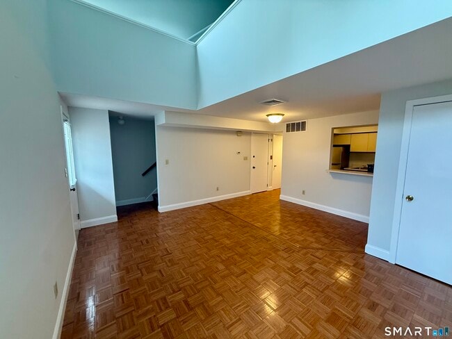 Building Photo - 105 Tremont Ave