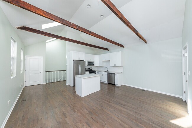 Building Photo - 712 N Willard Ct