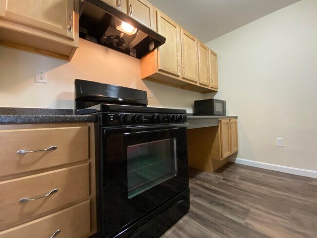 Building Photo - 100 Sentinel Court