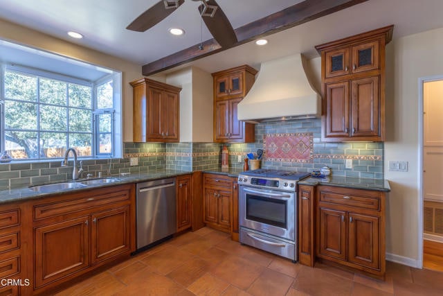 Building Photo - 2069 Mar Vista Ave