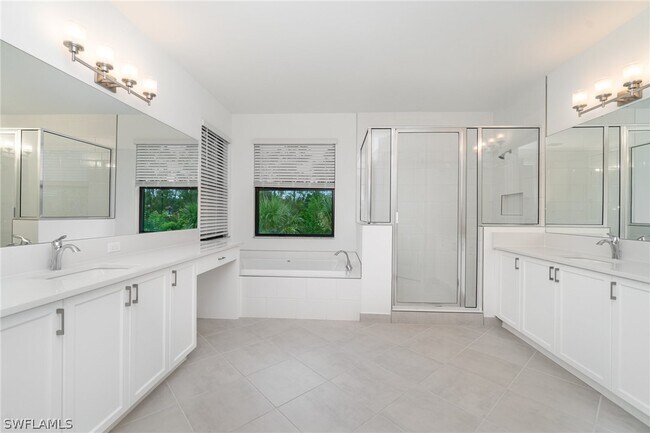 Building Photo - 12750 Woodbury Dr