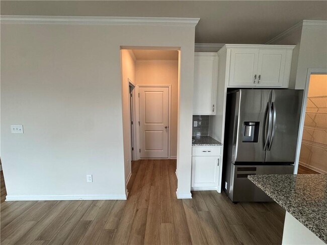 Building Photo - 1129 Georgian Point Dr