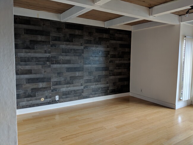 Building Photo - 55 Red Rock Way