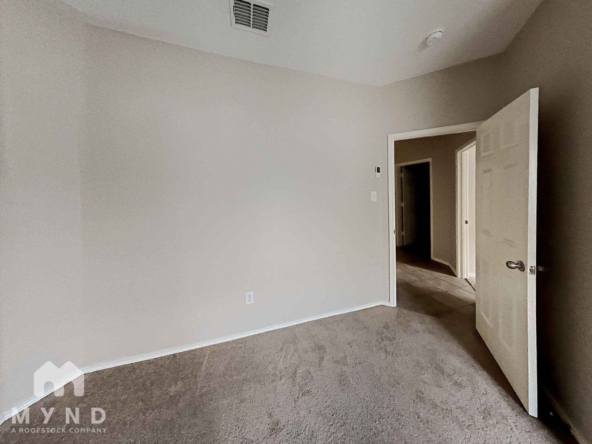 Building Photo - 1002 Camp Verde Dr