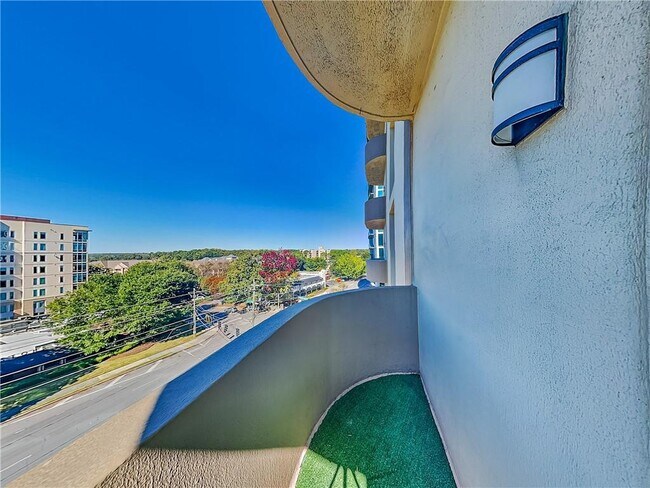 Building Photo - 2161 Peachtree Rd