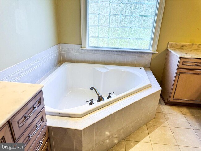 Building Photo - 6403 Velliety Ln