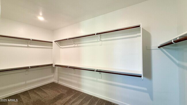 Building Photo - 1151 E Armstrong Wy