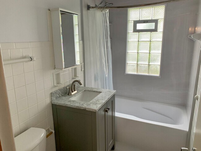 Building Photo - 14865 Pershing Dr