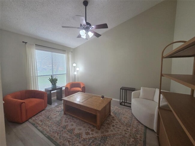 Building Photo - 1604 Kimmerling Ln