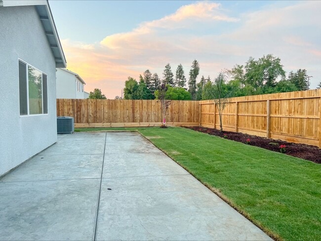Building Photo - Beautiful 3-Bed, 2-Bath Lennar Home in Daf...