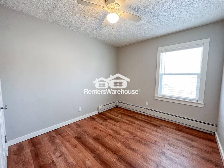 Building Photo - 3671 S Knox Ct