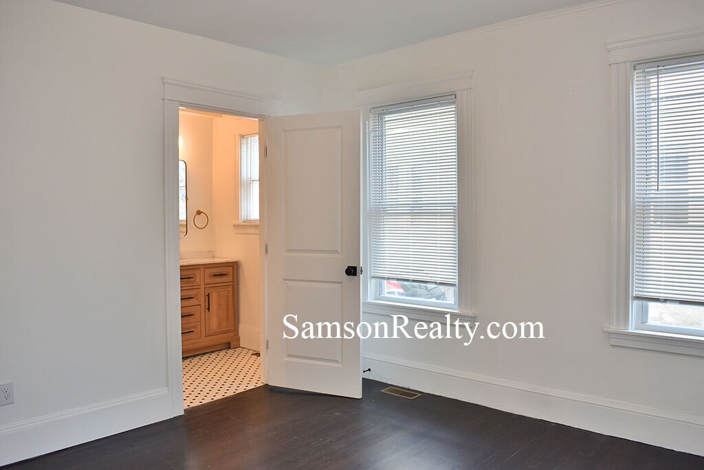 Building Photo - 405 Morris Ave