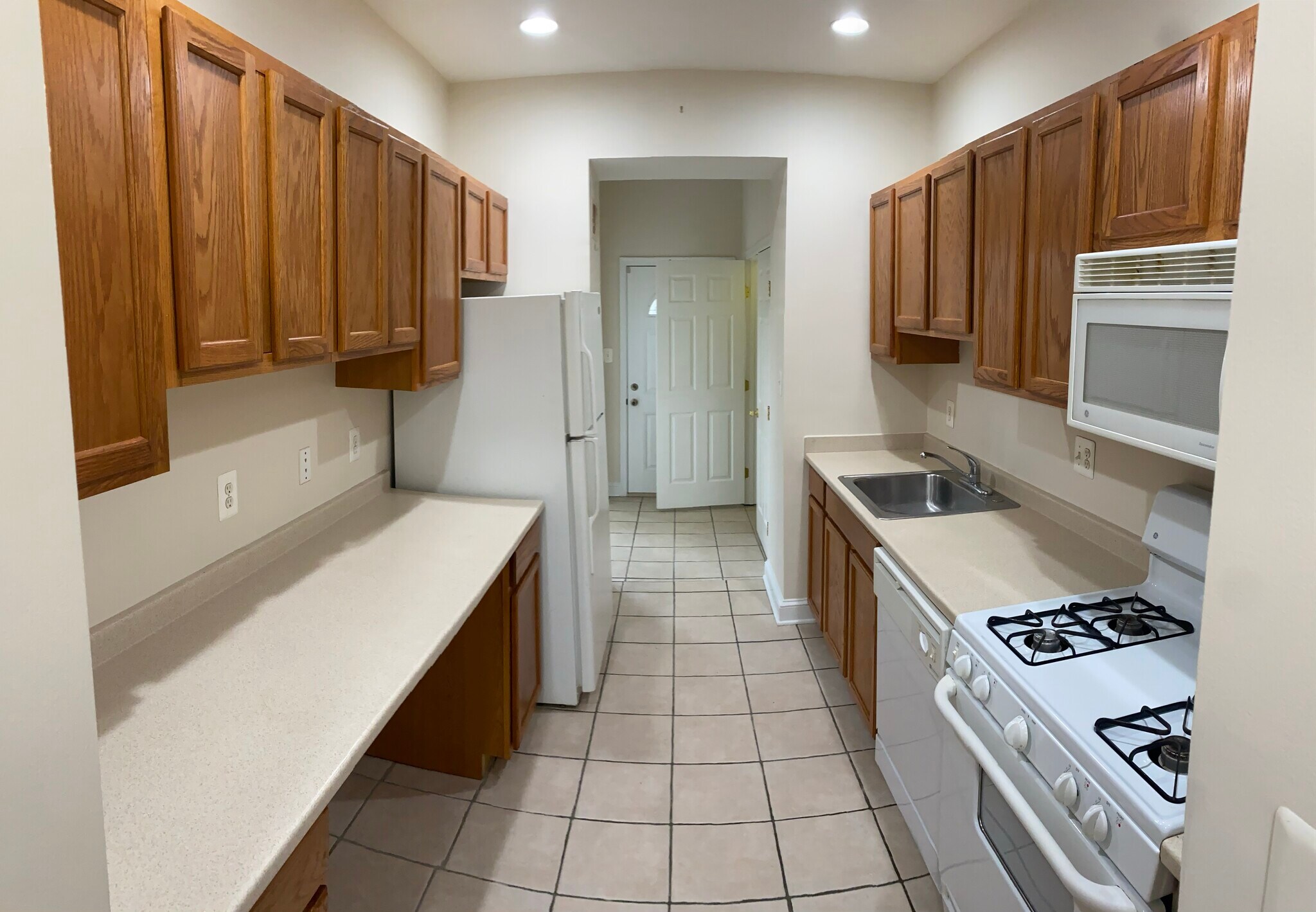 Building Photo - 2716 4th St NE