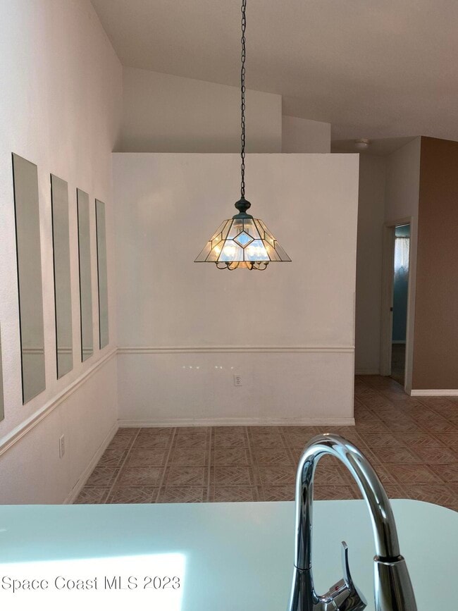 Building Photo - 1927 Quail Ridge Ct