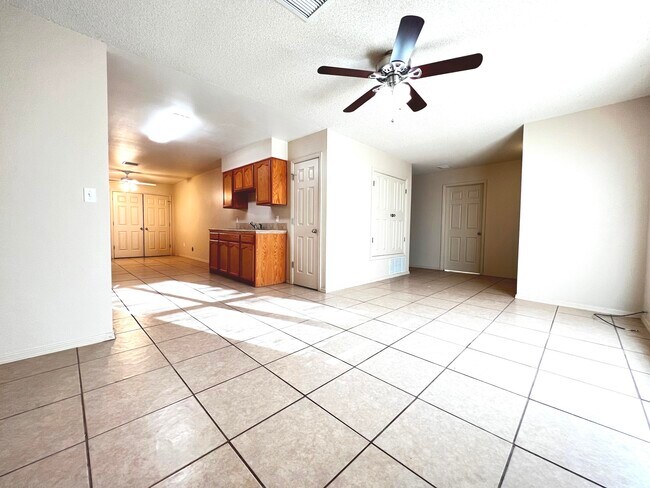 Building Photo - 10183 Dijon Pl