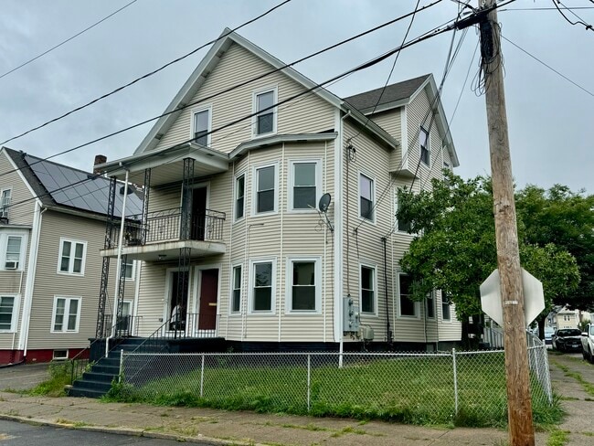 Building Photo - 30 Allen Ave
