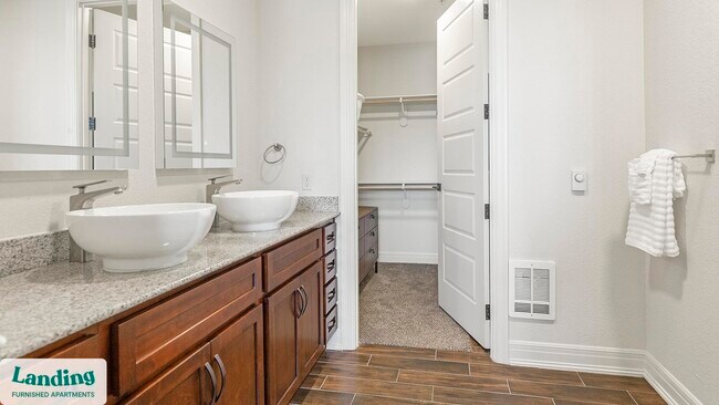 Building Photo - 6743 W 135th St