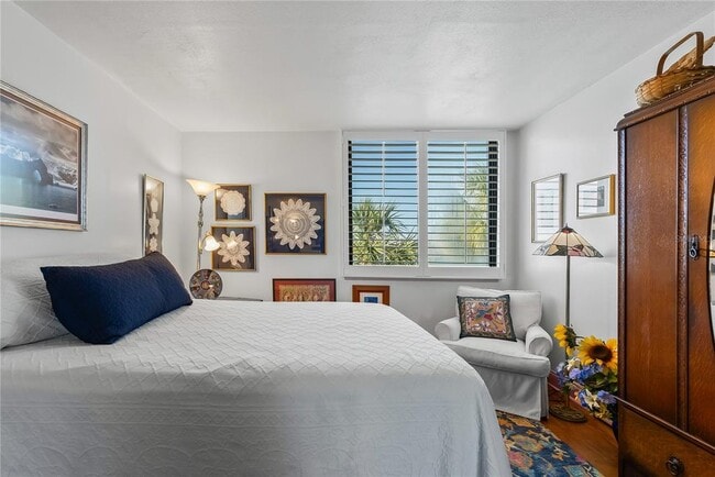 Building Photo - 644 Island Way