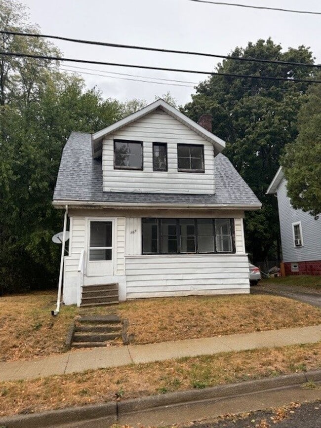 Building Photo - Charming 4-Bedroom Single Family Home for Rent!