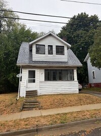 Building Photo - Charming 4-Bedroom Single Family Home for Rent!