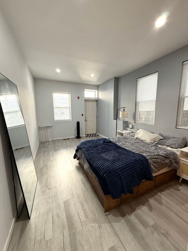 Building Photo - 1721 Mifflin St