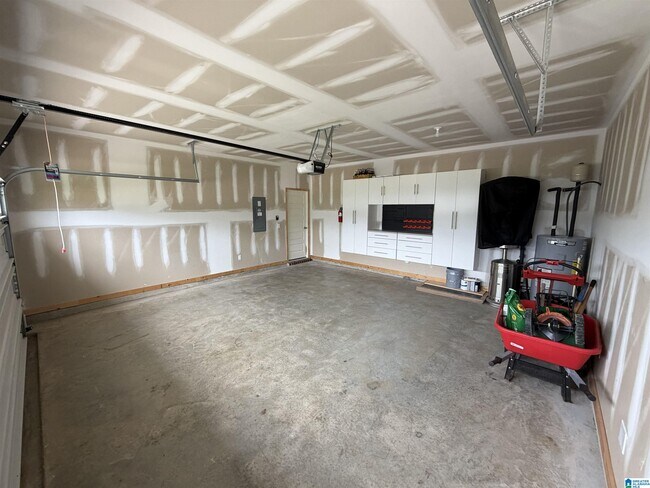 Building Photo - 2032 Lonesome Hen Ln