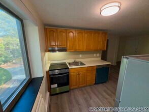 Building Photo - 15 Chester St