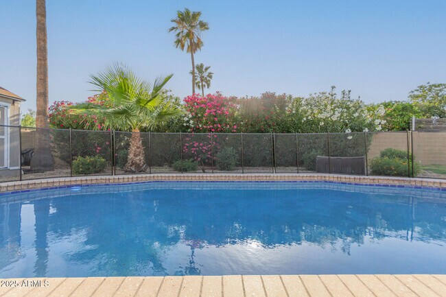 Building Photo - 14034 N 60th St