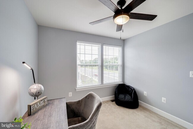 Building Photo - 6262 Summit Point Ct