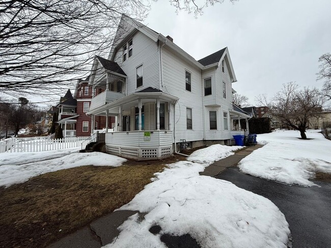 Building Photo - 29-31 Palmer Ave