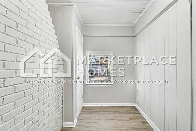 Building Photo - 2984 Semmes St