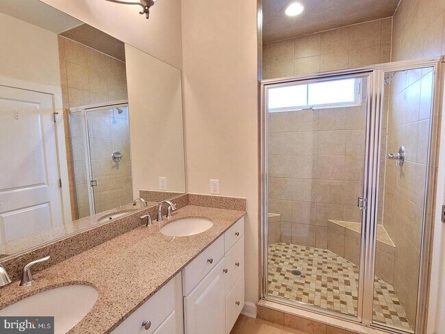 Building Photo - 3605 Katherine Way