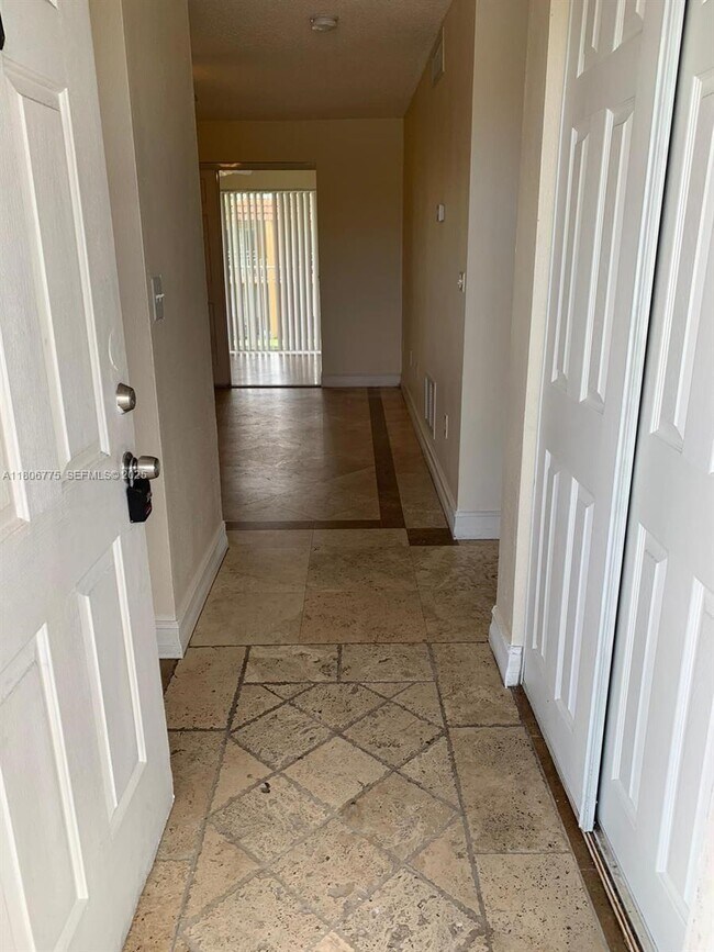 Building Photo - 505 NW 177th St