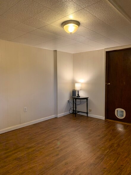 Building Photo - 514 4th St