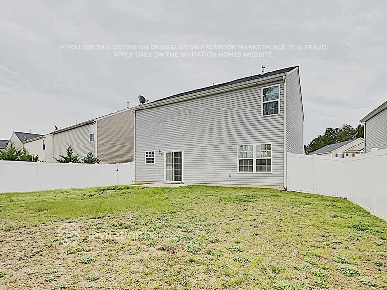 Building Photo - 615 Waterlemon Way