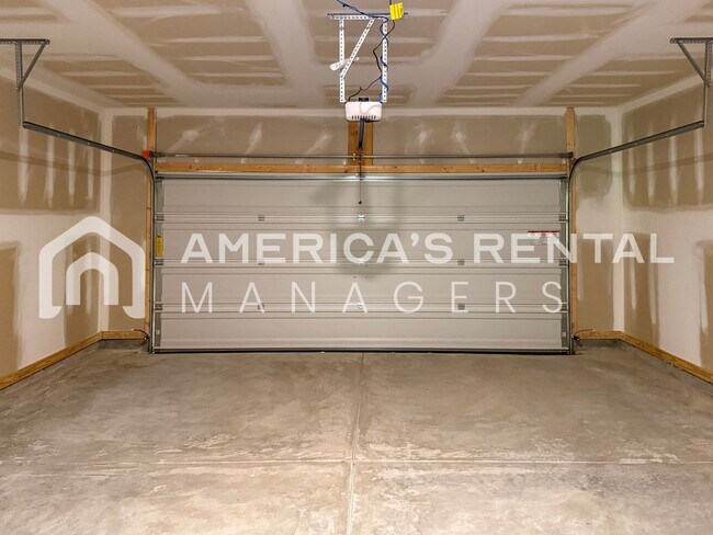 Building Photo - New Construction Home for Rent in Kimberly...