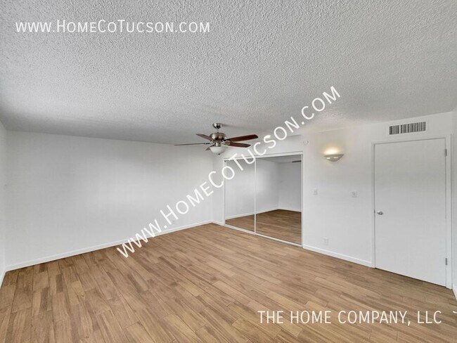 Building Photo - 8548 E Beverly St