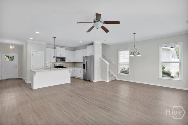 Building Photo - 235 Sonoma Dr